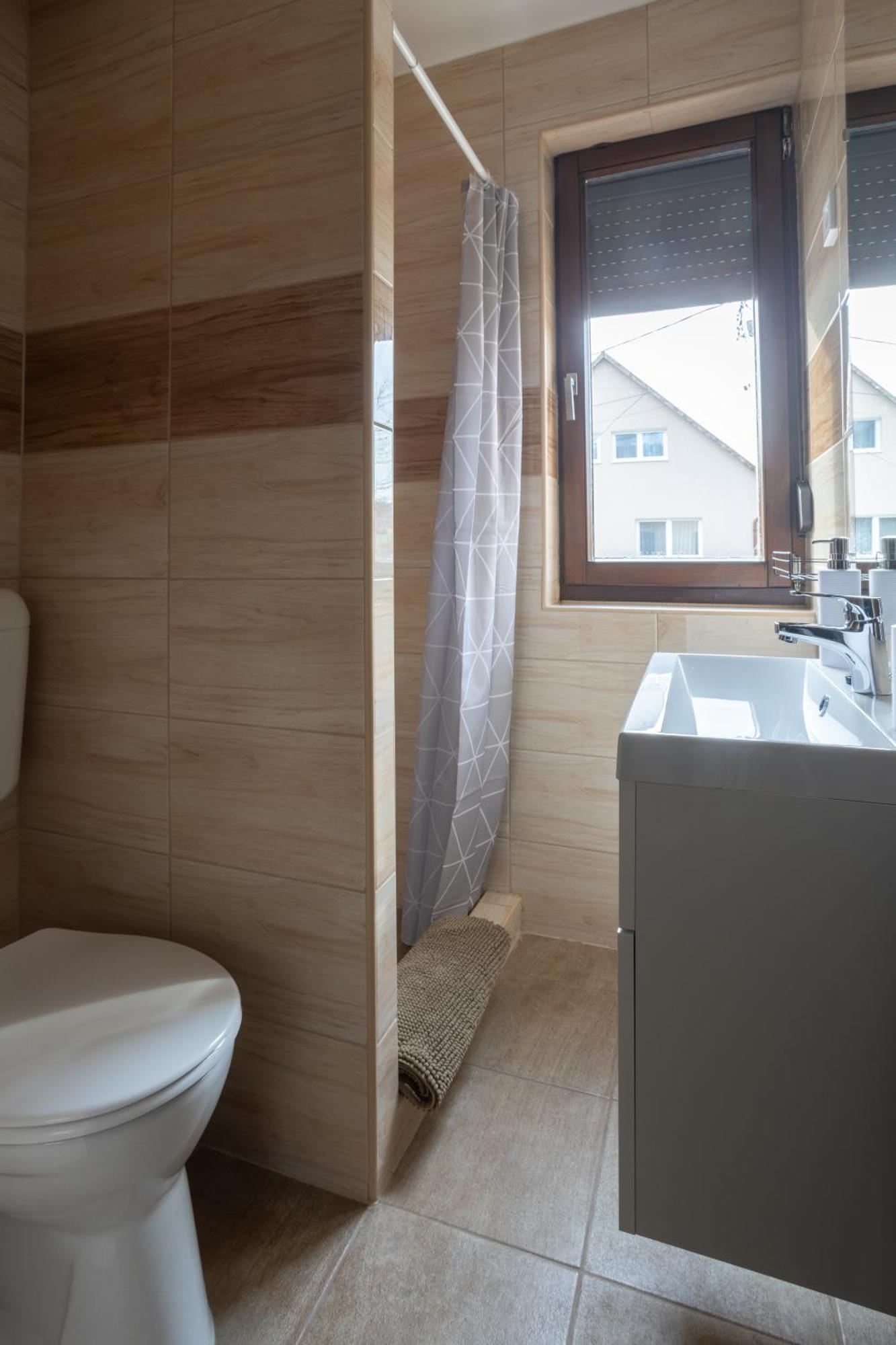 Rp Apartmanhaz Demjén Eksteriør bilde